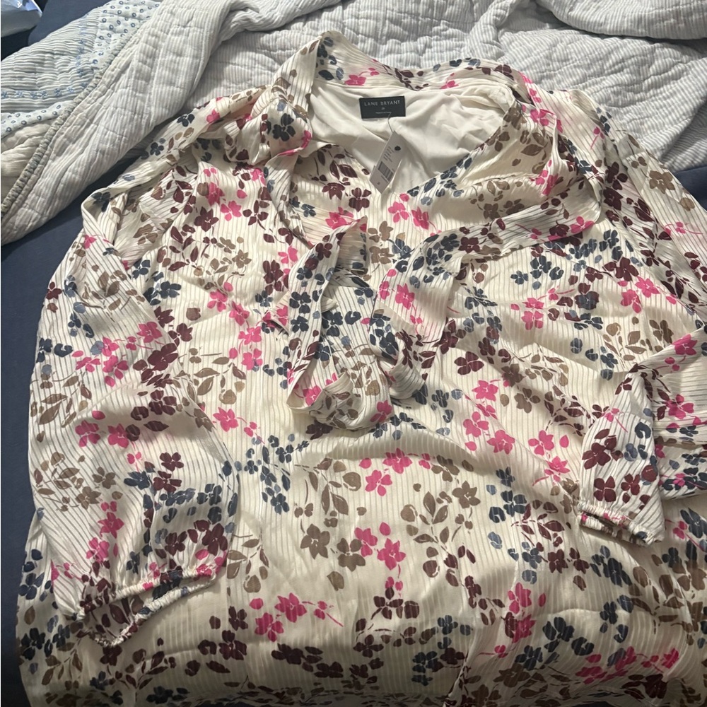 Lane Bryant Purple and Cream Floral Top - Picture 2 of 6